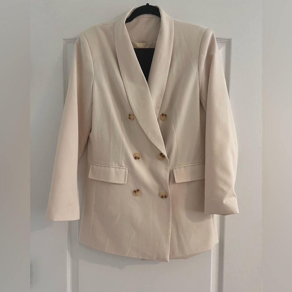 Elegant Cream Women's Blazer-Oversized Fit